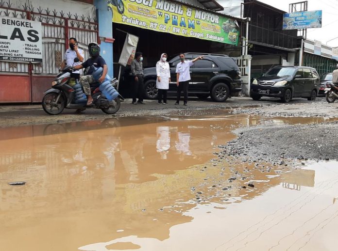 03-sidak jalan rusak