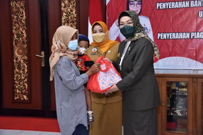 05 okt-bantuan beras
