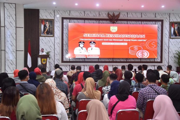 01 nov 23-seminar wirausaha (1)