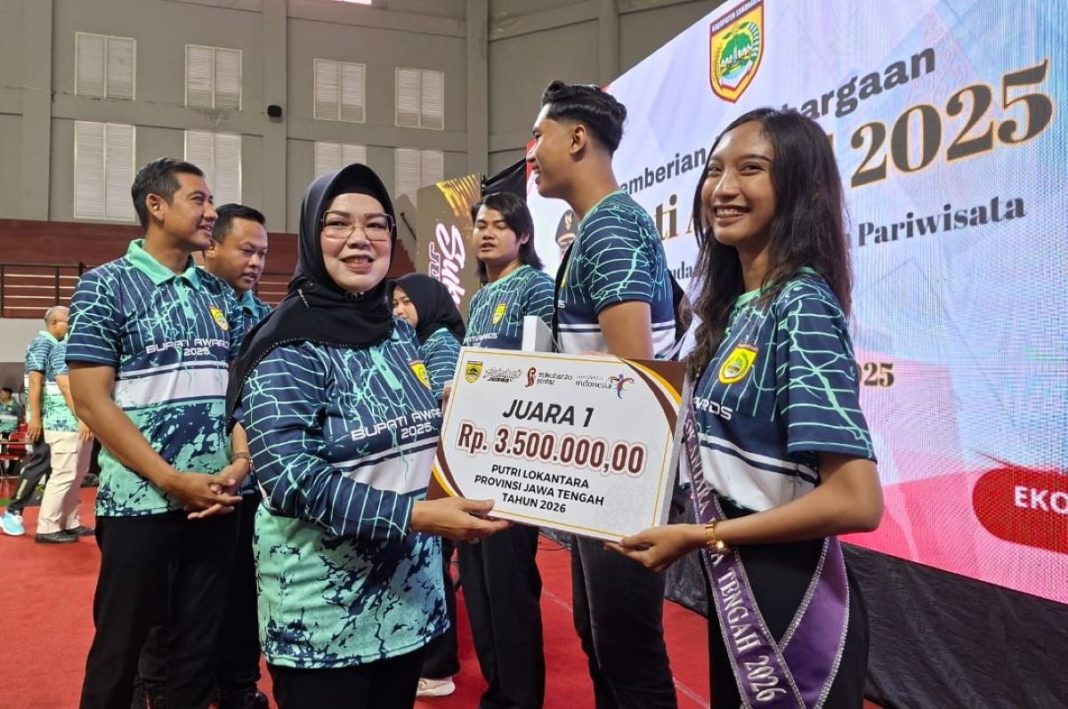10 des 25-bupati award (1)