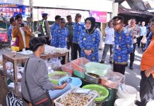 Jelang Nataru, Bupati Bersama Forkopimda dan TPID Pantau Harga di Pasar Tradisional