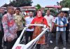 Bupati Serahhkan Bantuan Alsintan dari Kementan kepada Kelompok Tani