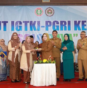 Hadiri Peringatan HUT IGTKI-PGRI Ke-76 Se-Solo Raya, Ini Pesan Bupati