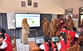 Bupati Luncurkan Dua Sekolah Unggulan Jenjang SD