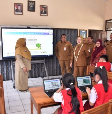 Bupati Luncurkan Dua Sekolah Unggulan Jenjang SD