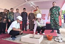 Peletakan Batu Pertama oleh Bupati Menandai Dimulainya Pembangunan Pujasera Alun-alun Sukoharjo