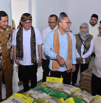 Plt Bupati Sukoharjo Dampingi Zulhas dan Mendag Tinjau Tiga KDMP Jelang Launching