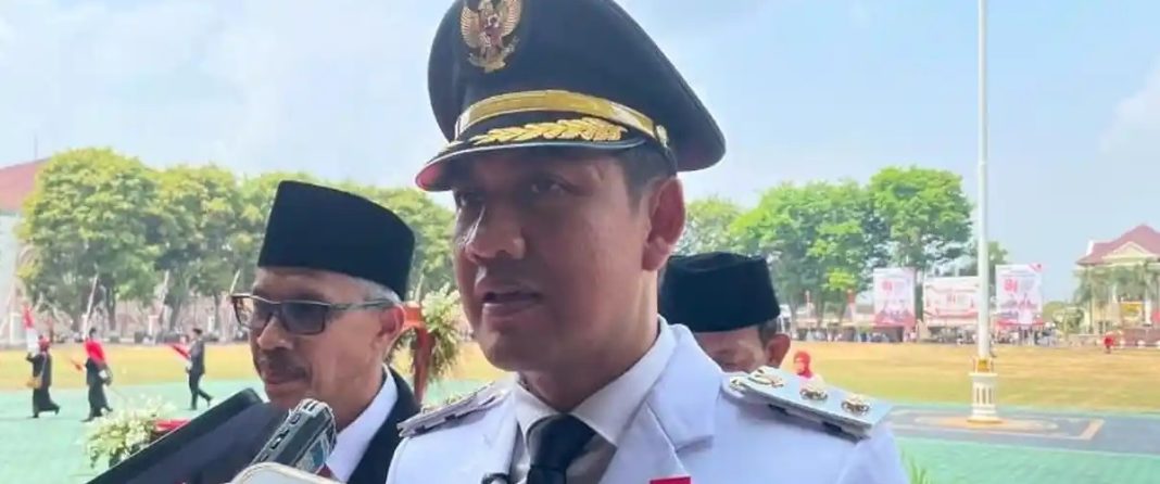Plt-Bupati-Sukoharjo-Eko-Sapto-Purnomo-seusai-memimpin-upacara-peringatan-HUT-ke-81-RI